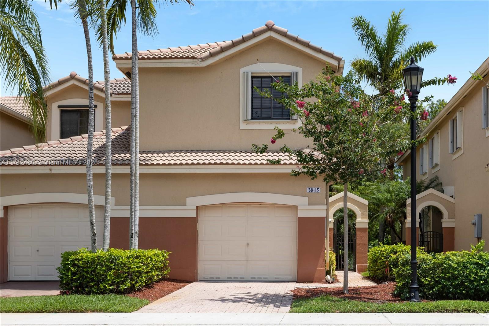 Rental Property at 3815 Pond Apple Dr, Weston, Broward County, Florida - Bedrooms: 4 
Bathrooms: 3  - $3,800 MO.