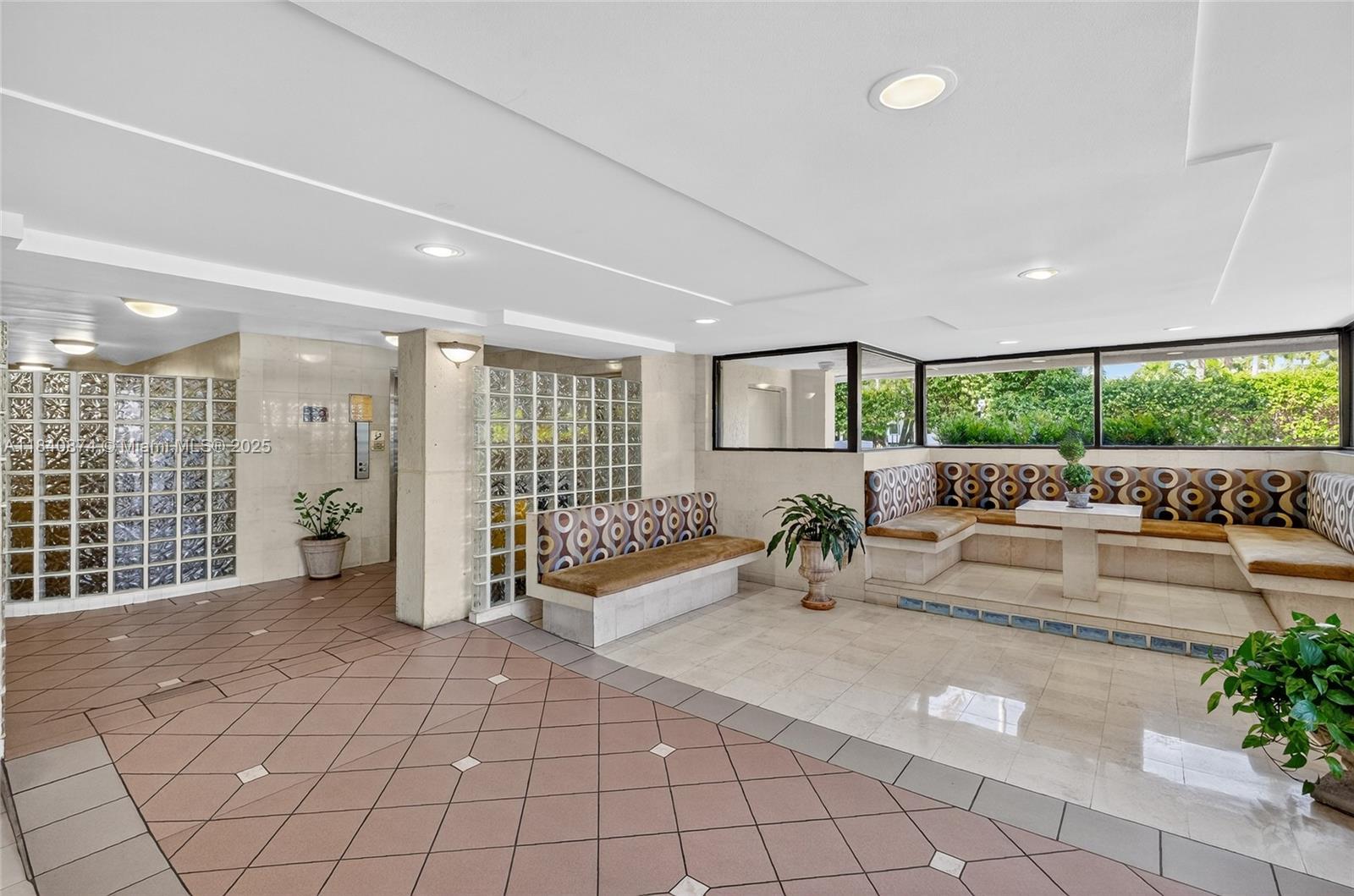 2201 Brickell Ave 96