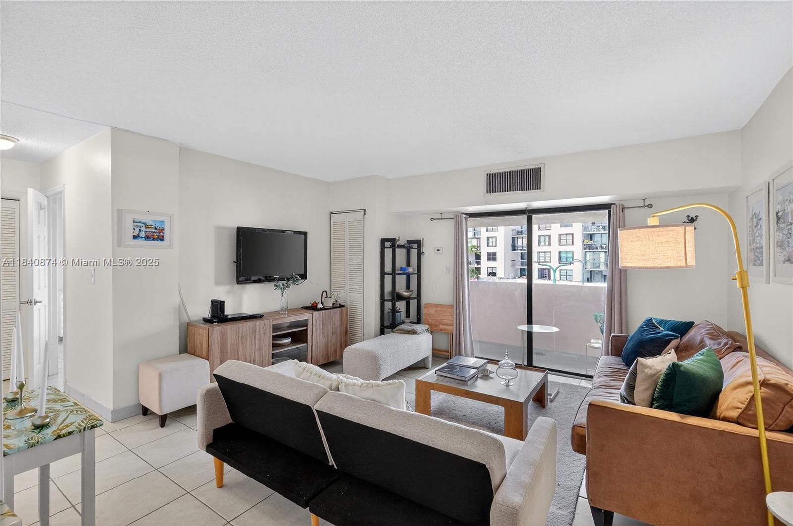 2201 Brickell Ave 96