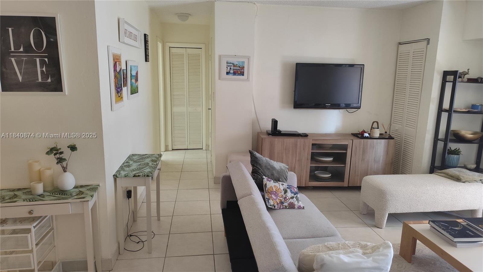 2201 Brickell Ave 96
