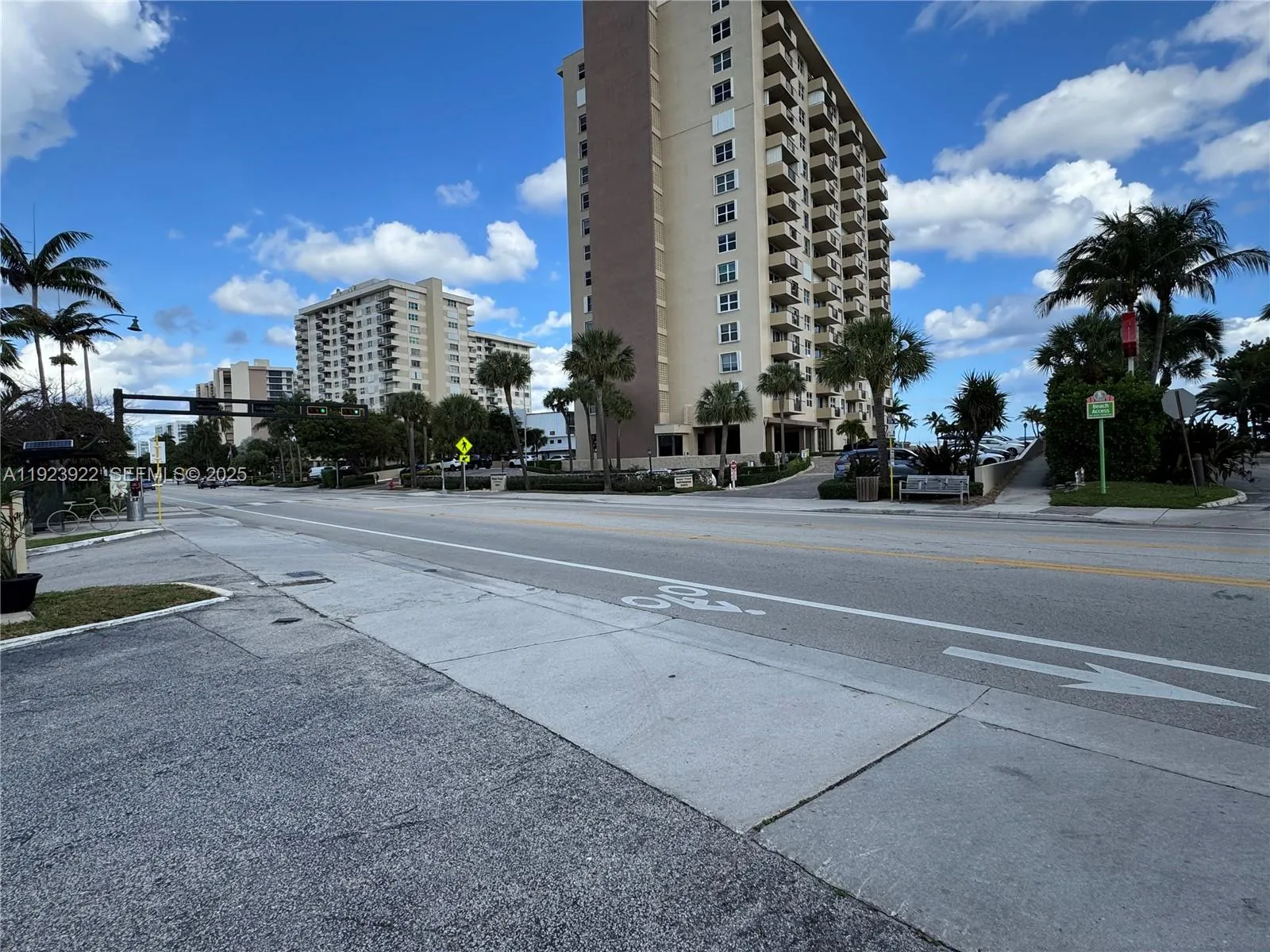 Lauderdale By The Sea, Florida 33308, United States, 2 Bedrooms Bedrooms, ,3 BathroomsBathrooms,Residential,Active,250838