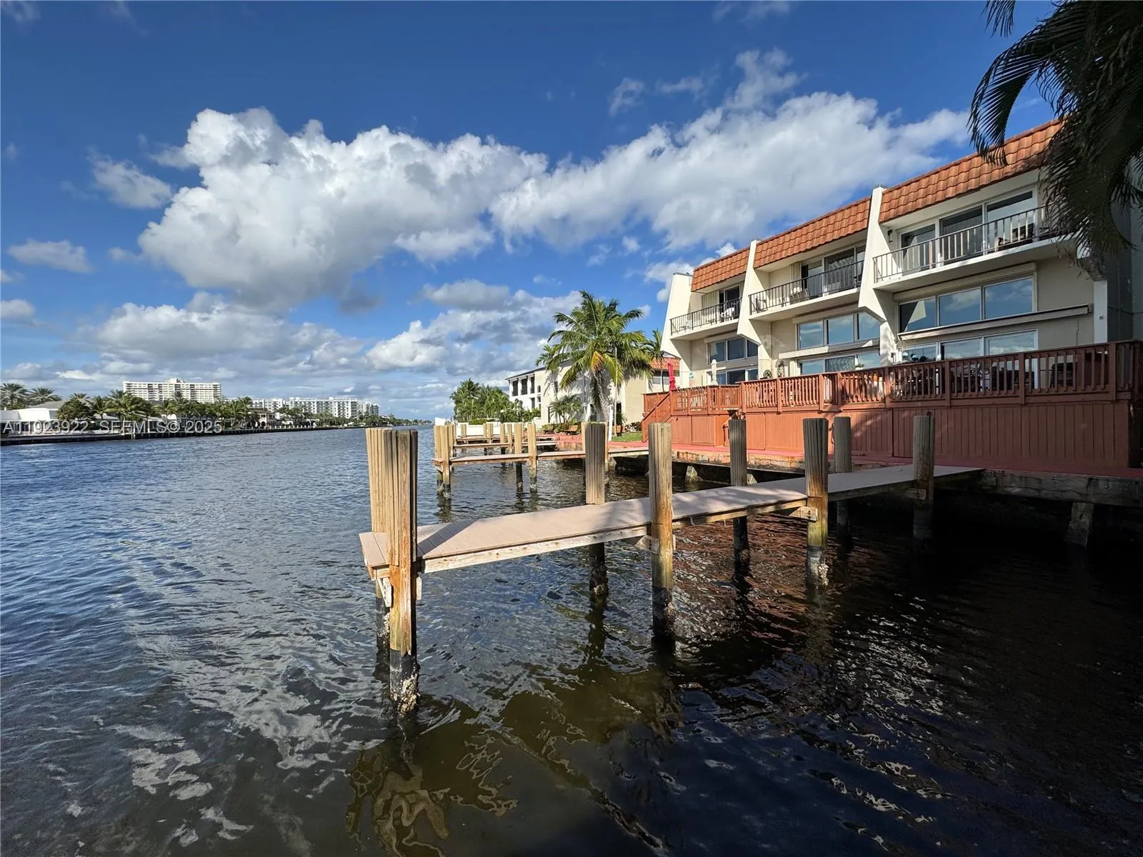 Lauderdale By The Sea, Florida 33308, United States, 2 Bedrooms Bedrooms, ,3 BathroomsBathrooms,Residential,Active,250838