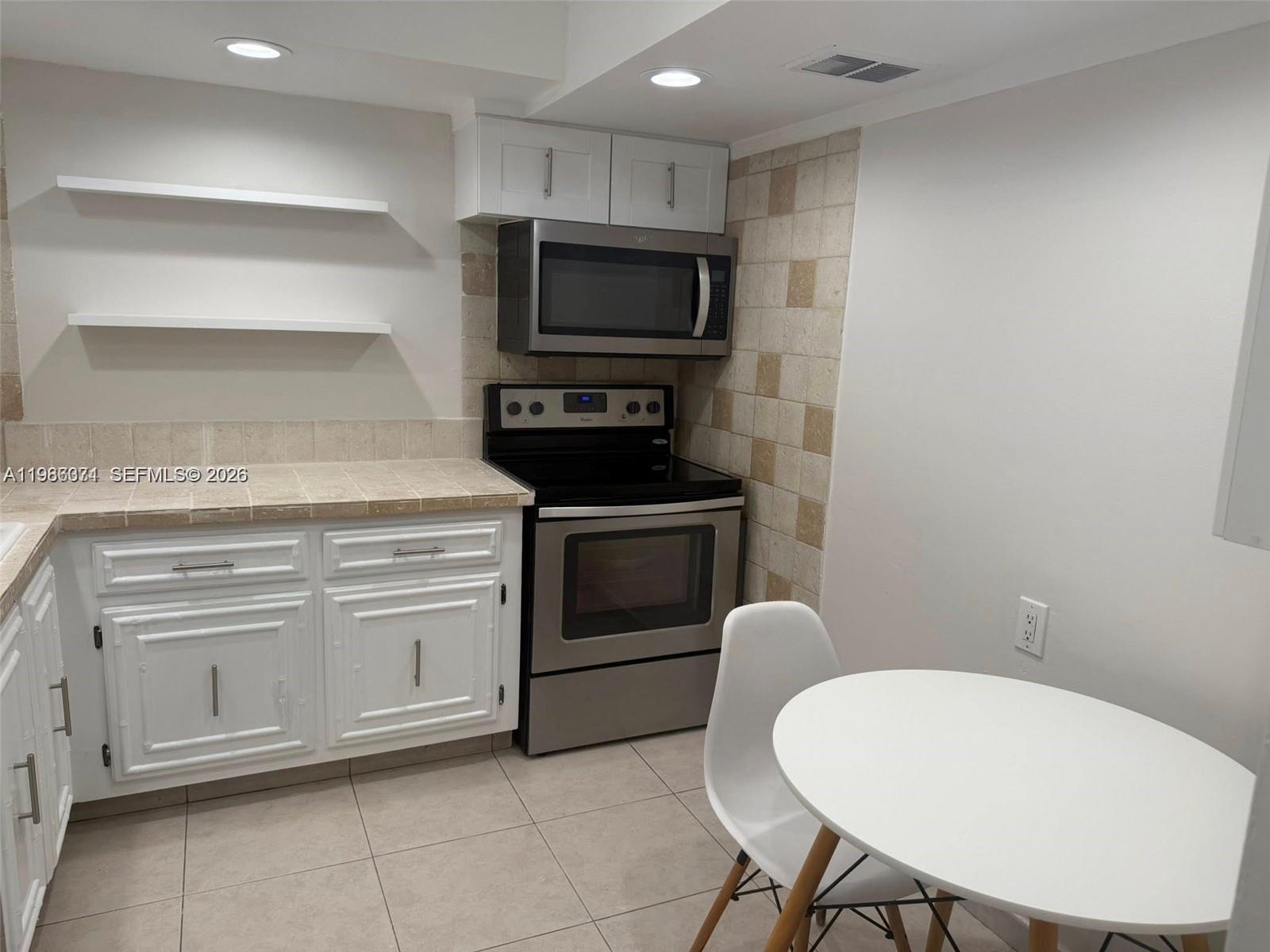 DESOTO PARK CONDO - Residential Lease