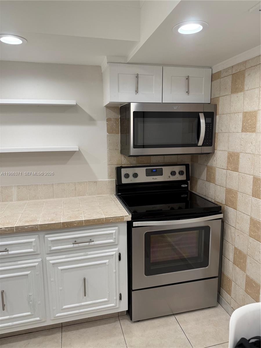 DESOTO PARK CONDO - Residential Lease