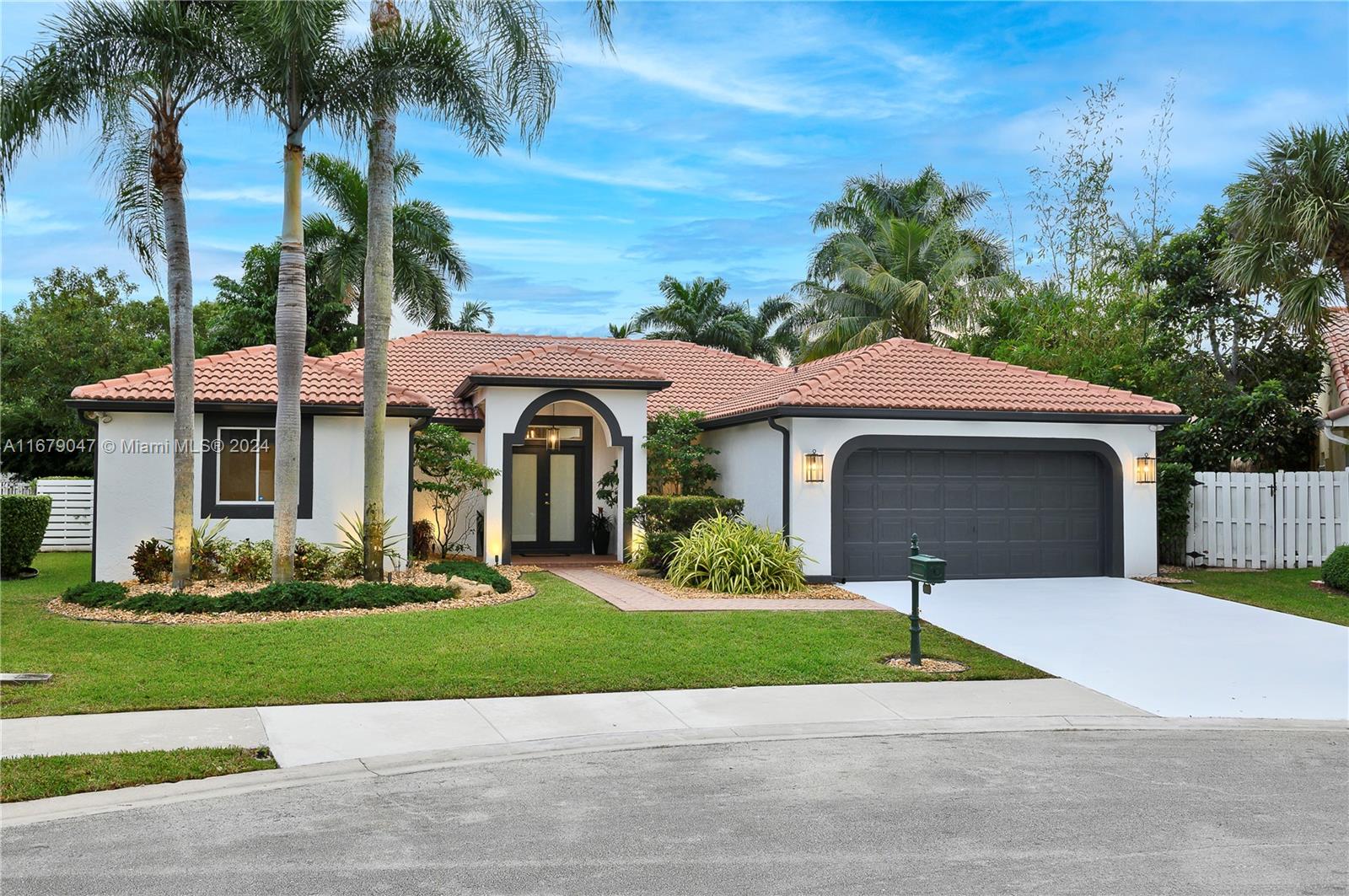 1877 Water Ridge Ct Ct, Weston, Broward County, Florida - 3 Bedrooms  
3 Bathrooms - 