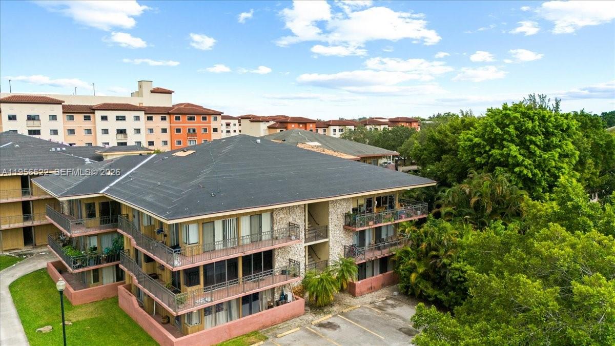 EMERALD ISLES WEST PHASE - Residential