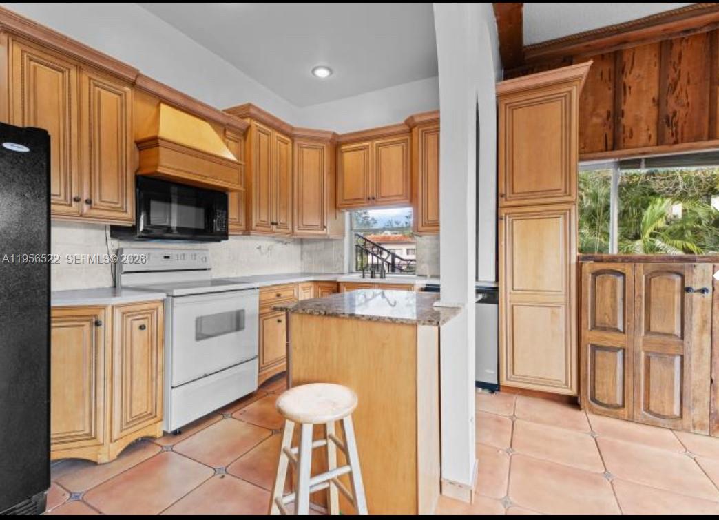 4850 SW 63rd Ter 232