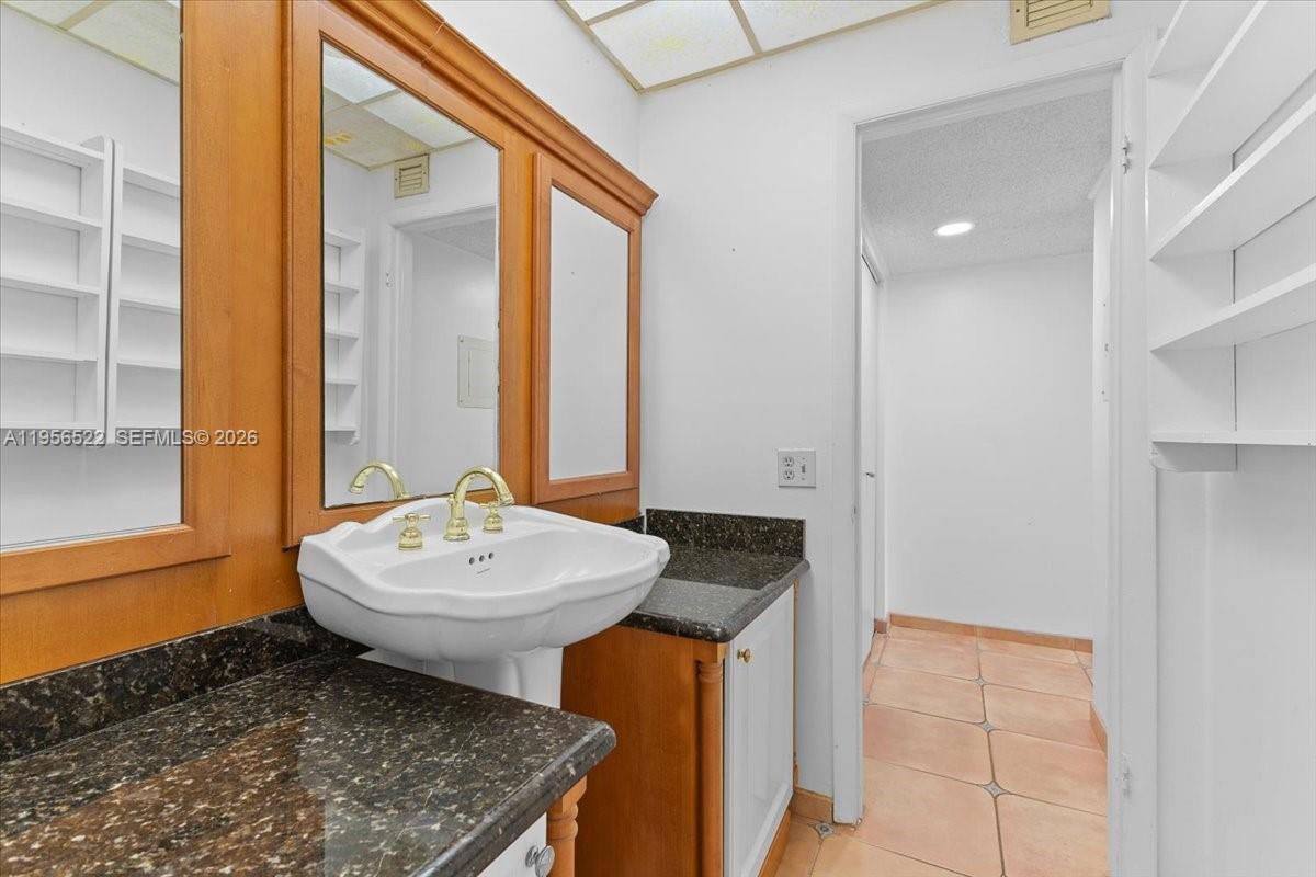 EMERALD ISLES WEST PHASE - Residential