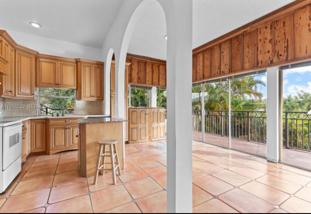 4850 SW 63rd Ter 232