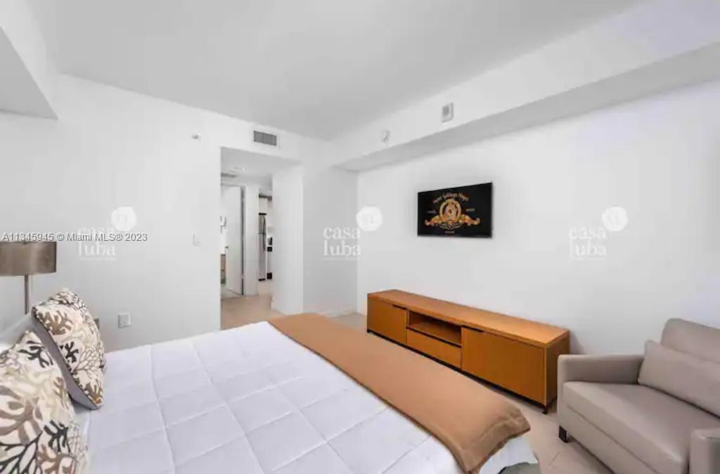 BEACHWALK CONDOMINIUM - Residential