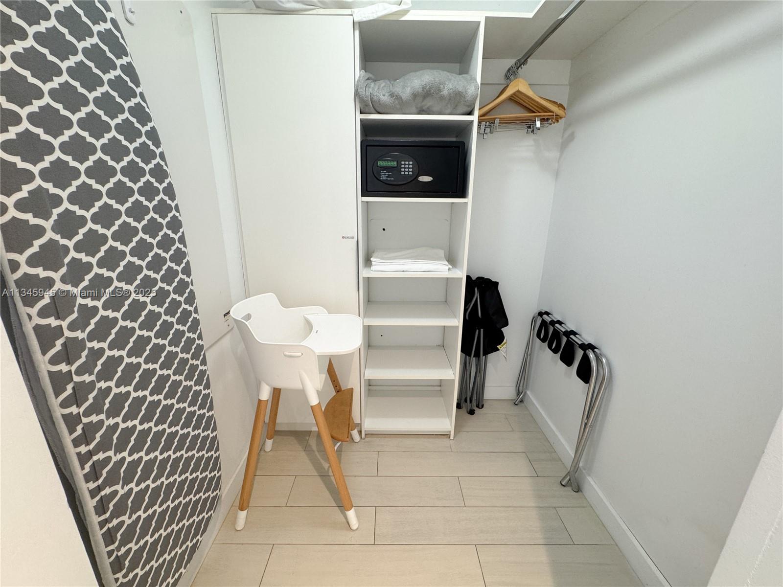 BEACHWALK CONDOMINIUM - Residential