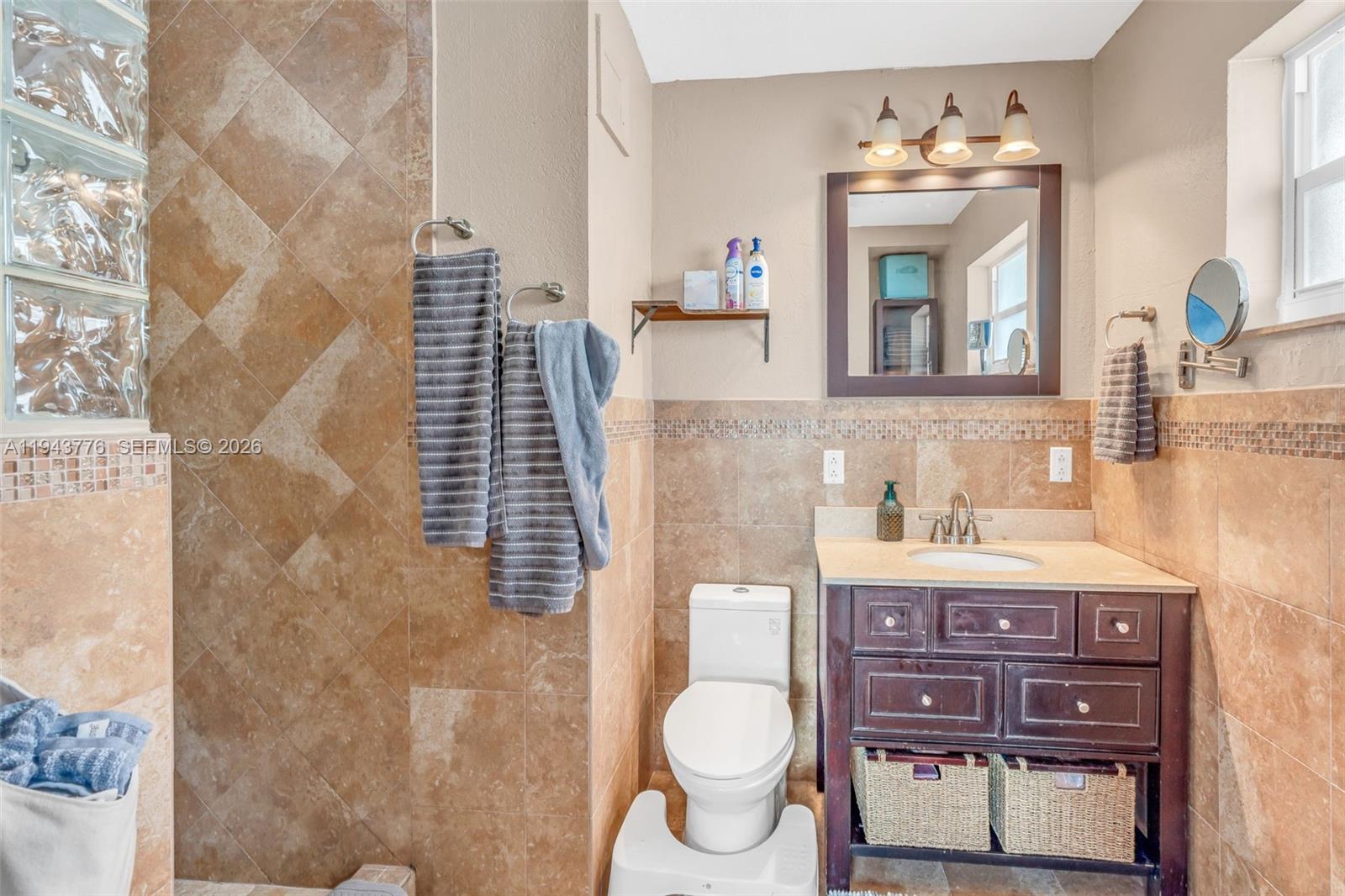 LARGO SOUND VILLAGE - Residential