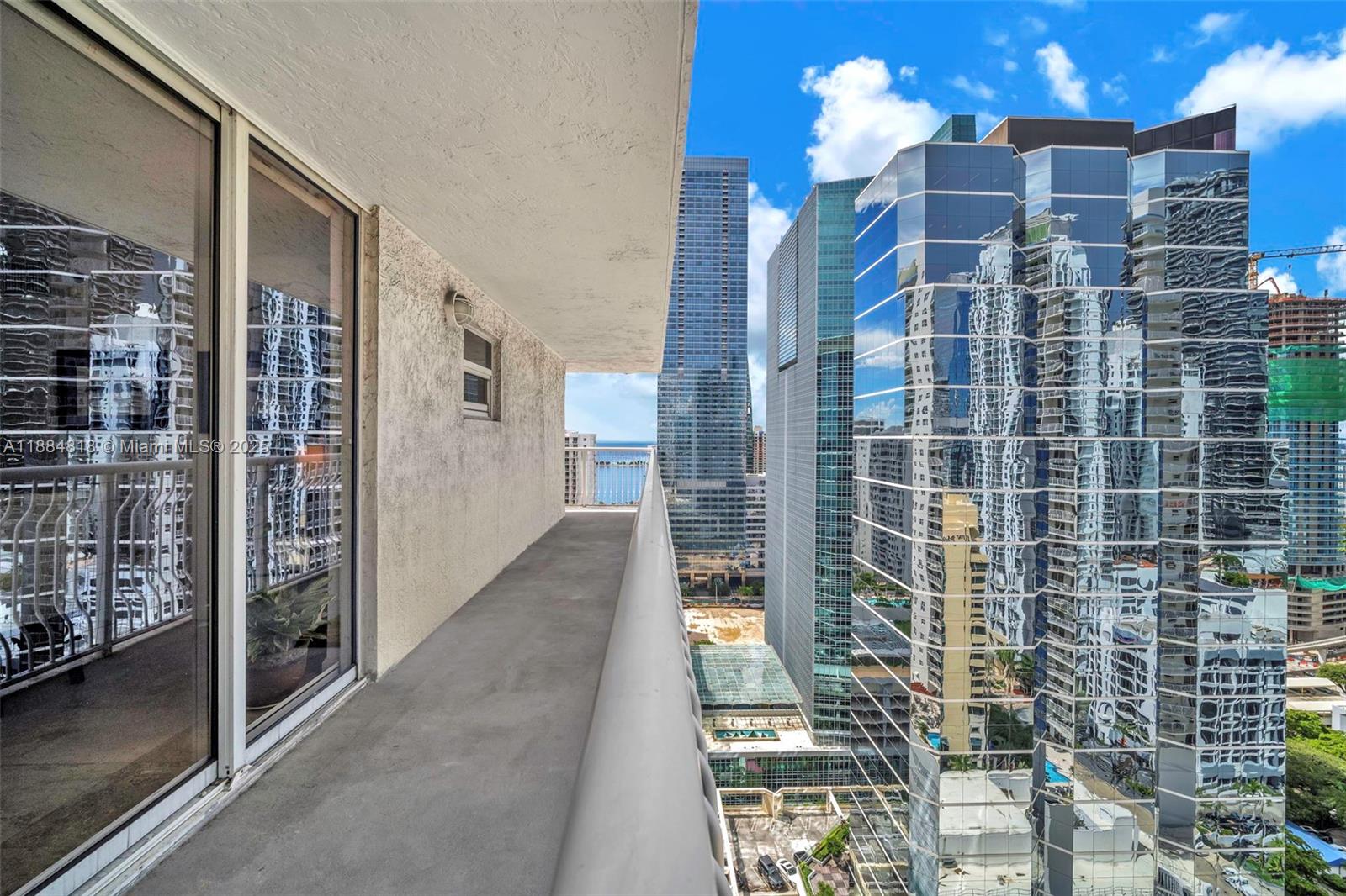 1200 Brickell Bay Dr 3123