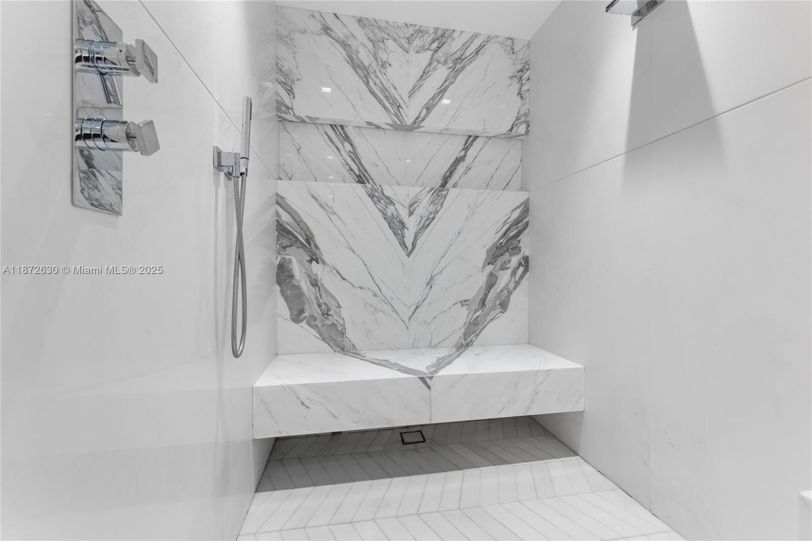 CONTINUUM ON SOUTH BEACH - Residential Lease