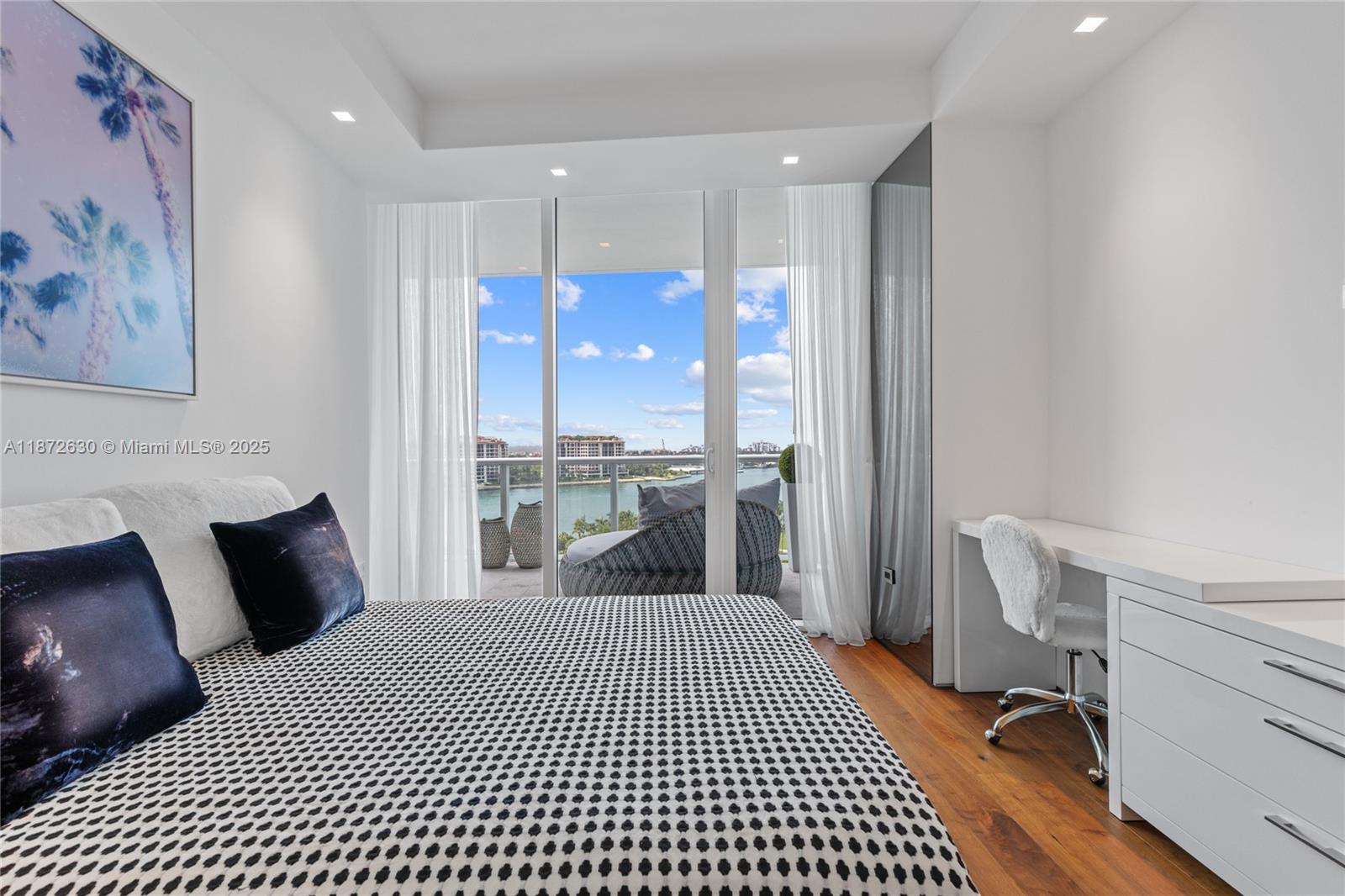 CONTINUUM ON SOUTH BEACH - Residential Lease