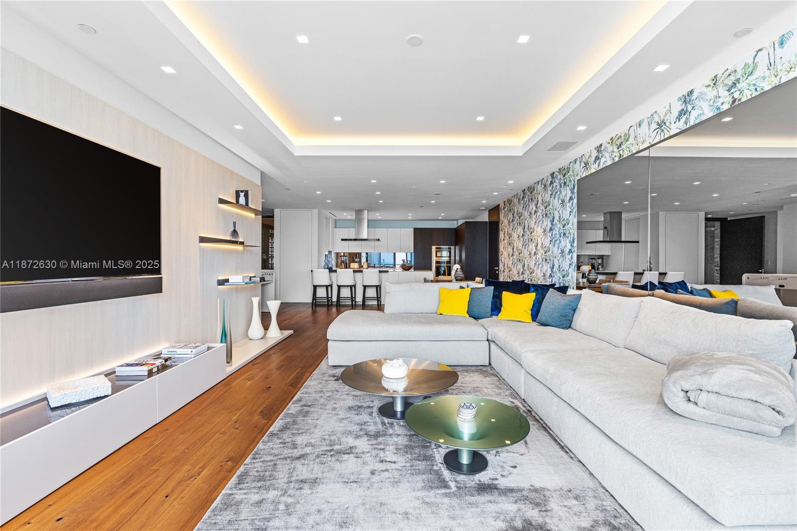 CONTINUUM ON SOUTH BEACH - Residential Lease