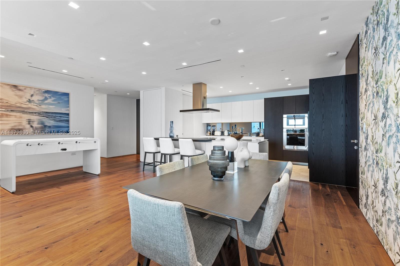 CONTINUUM ON SOUTH BEACH - Residential Lease