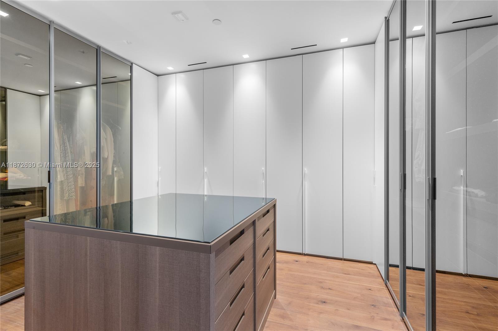 CONTINUUM ON SOUTH BEACH - Residential Lease