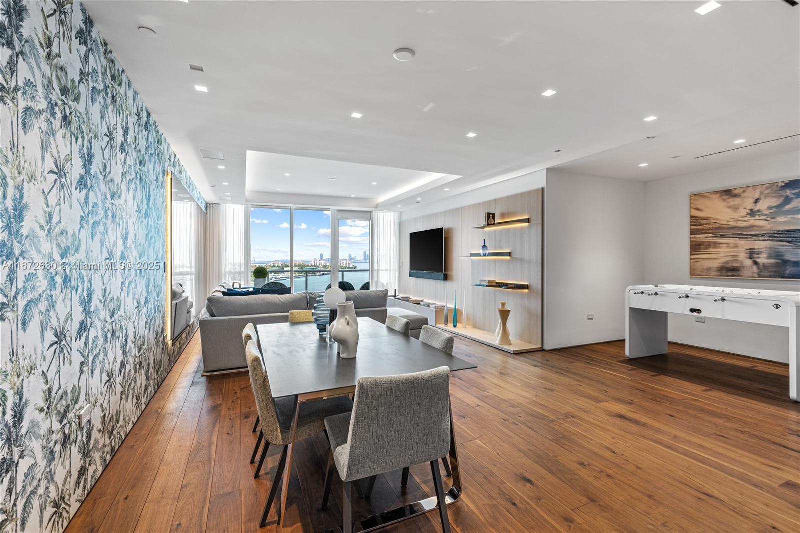 CONTINUUM ON SOUTH BEACH - Residential Lease