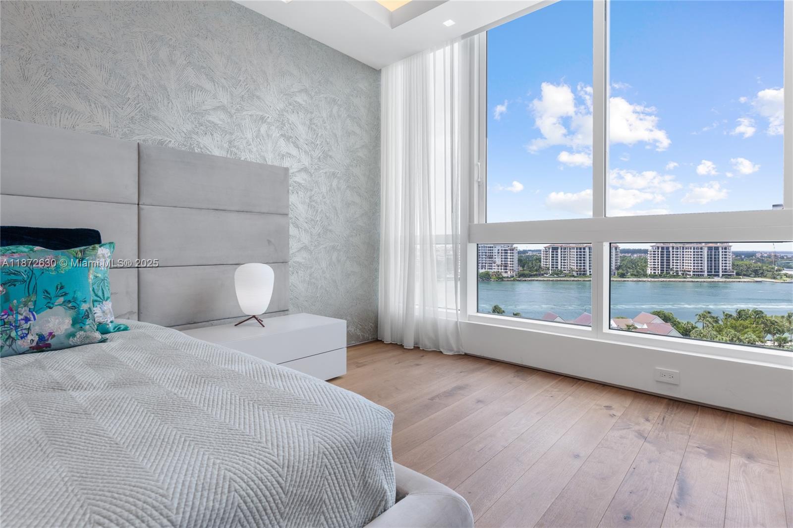 CONTINUUM ON SOUTH BEACH - Residential Lease