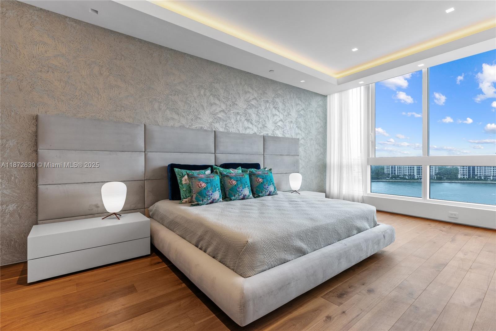 CONTINUUM ON SOUTH BEACH - Residential Lease
