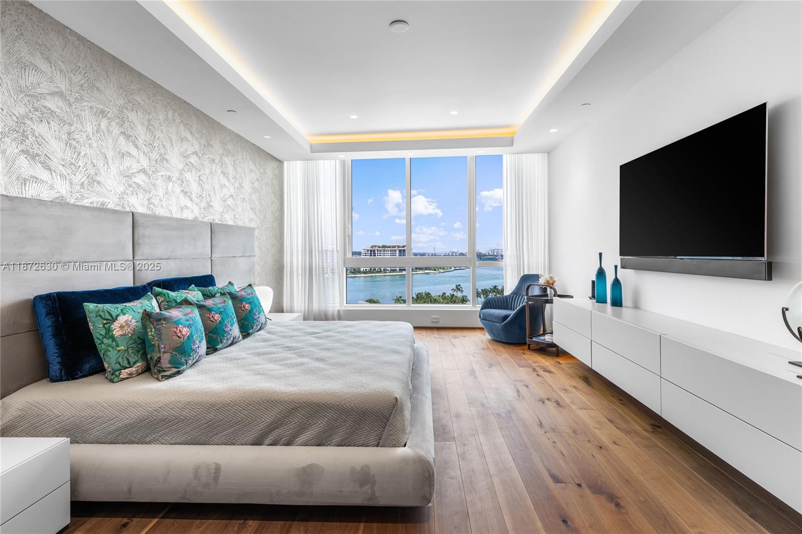 CONTINUUM ON SOUTH BEACH - Residential Lease