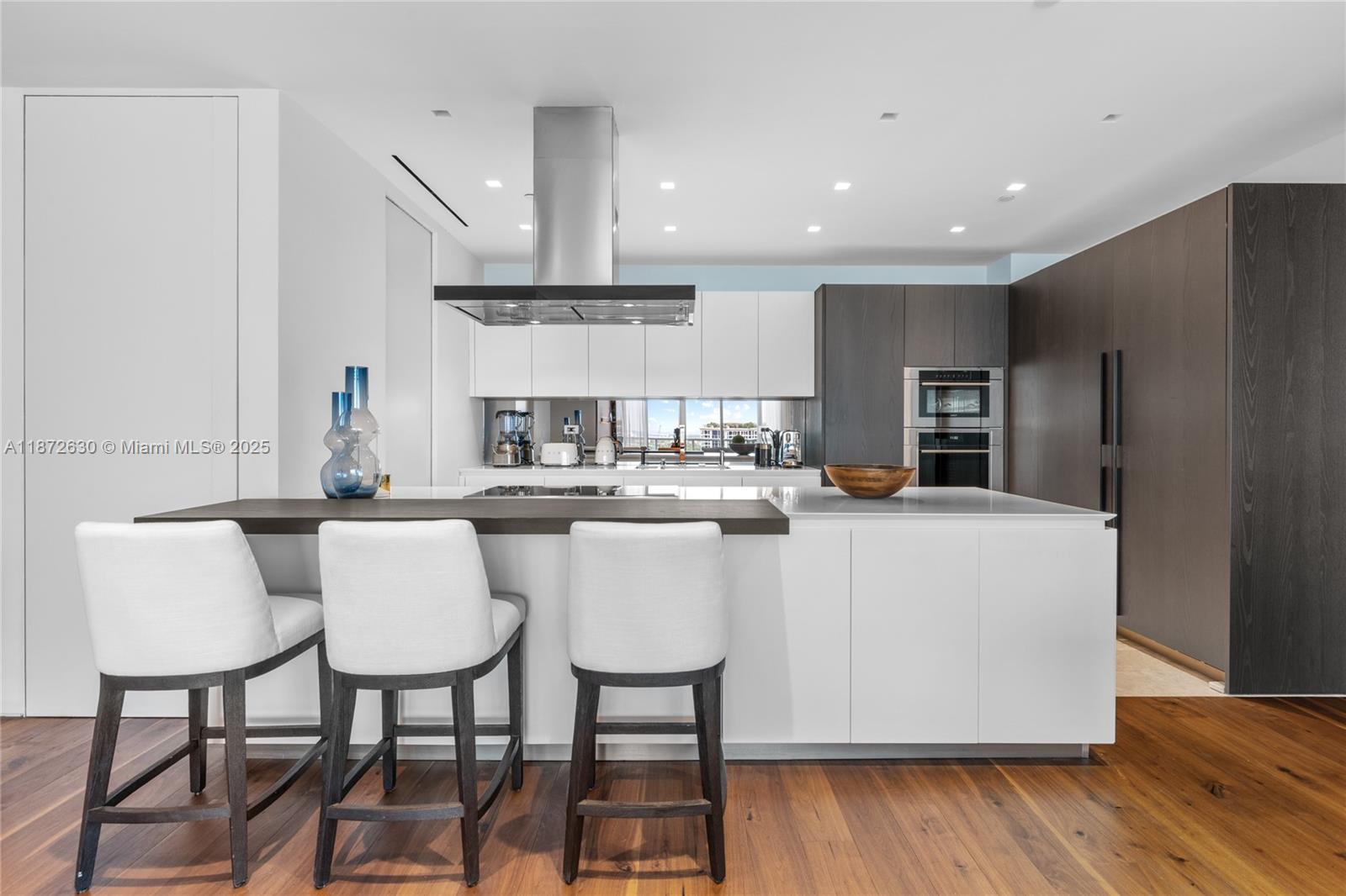 CONTINUUM ON SOUTH BEACH - Residential Lease