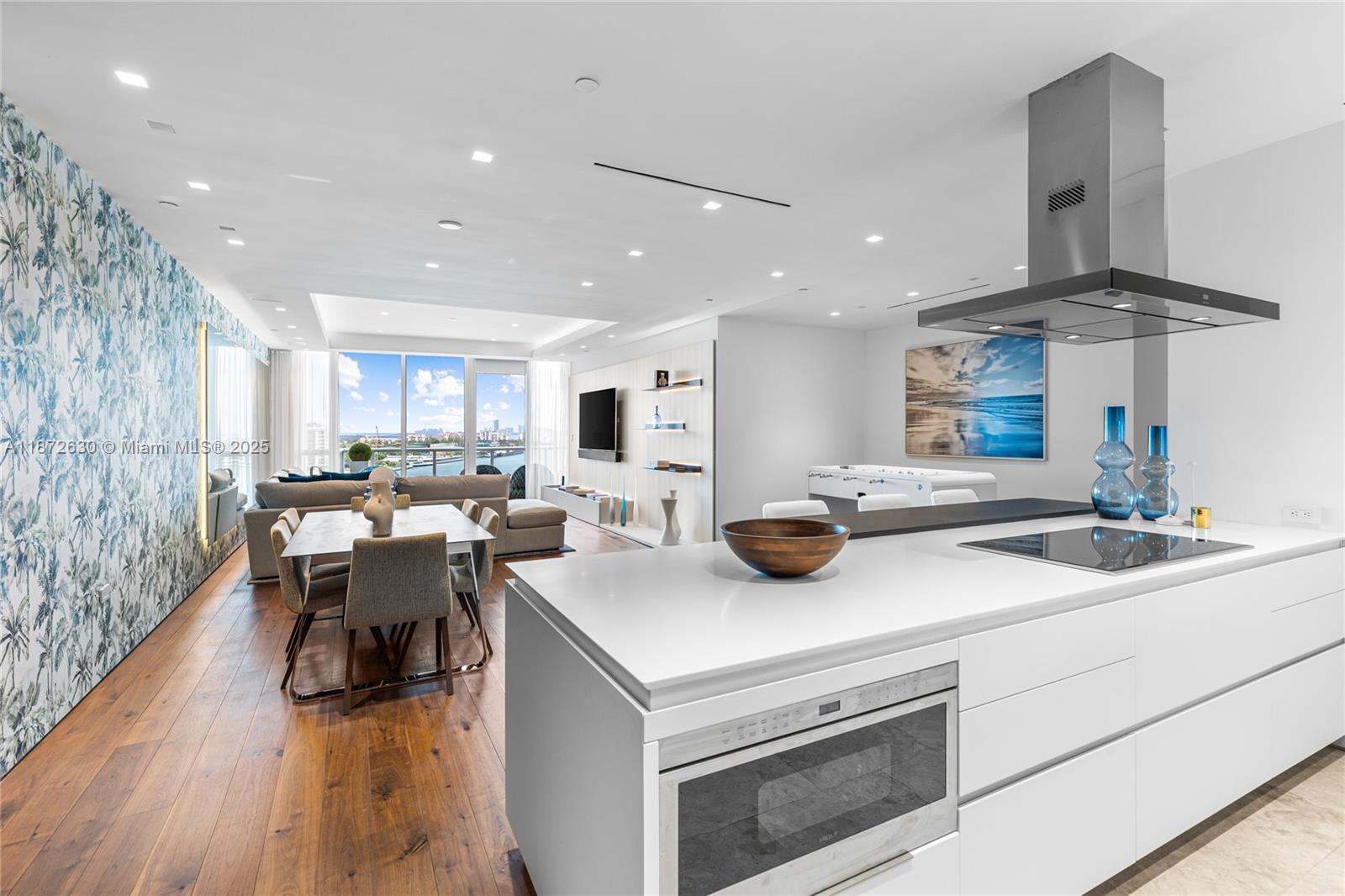 100 S Pointe Dr 1102/03