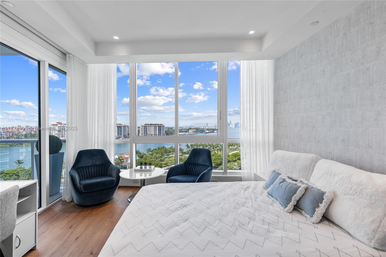 CONTINUUM ON SOUTH BEACH - Residential Lease