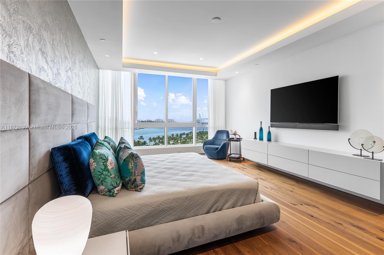 CONTINUUM ON SOUTH BEACH - Residential Lease