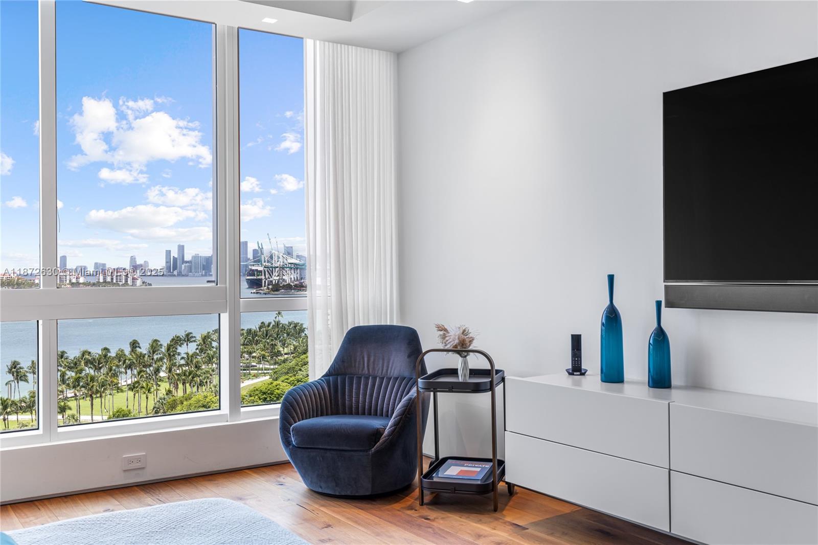 CONTINUUM ON SOUTH BEACH - Residential Lease