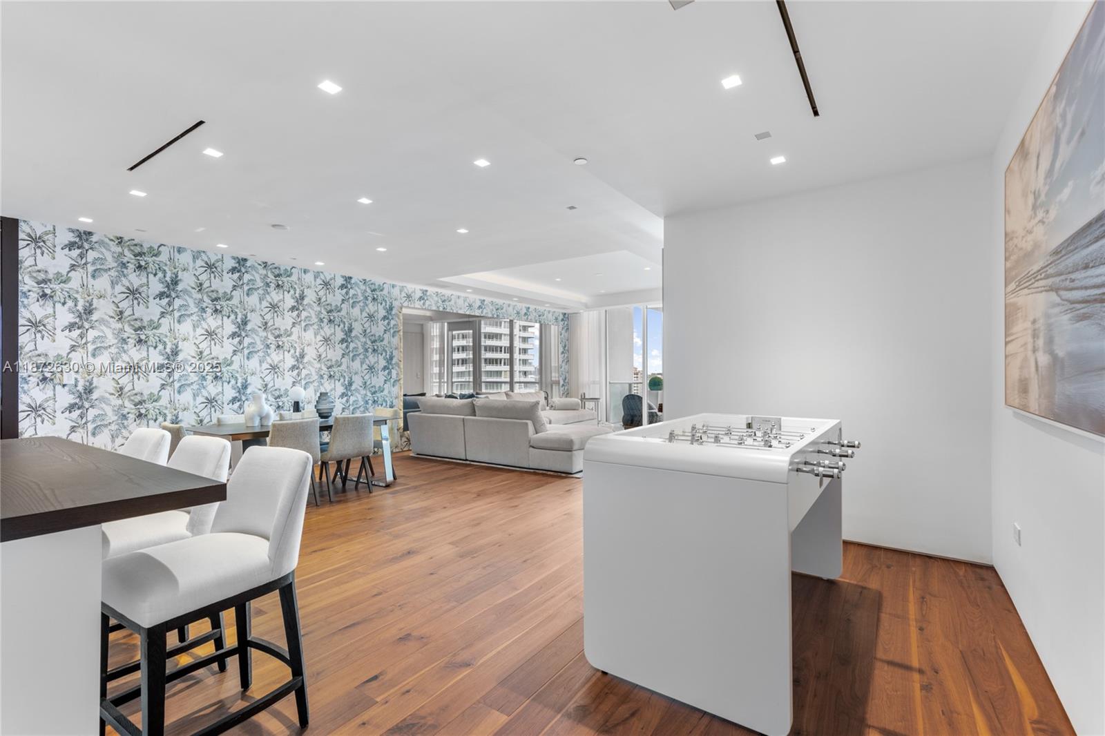CONTINUUM ON SOUTH BEACH - Residential Lease