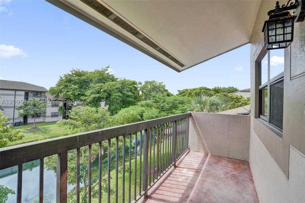 Photo of 9946 Nob Hill Pl #9946, Sunrise, FL 33351 (MLS # A12095332)
