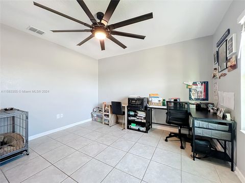 Single Family Residence in Other City - In The State Of Florida FL 1121 Saguaro St St 30.jpg
