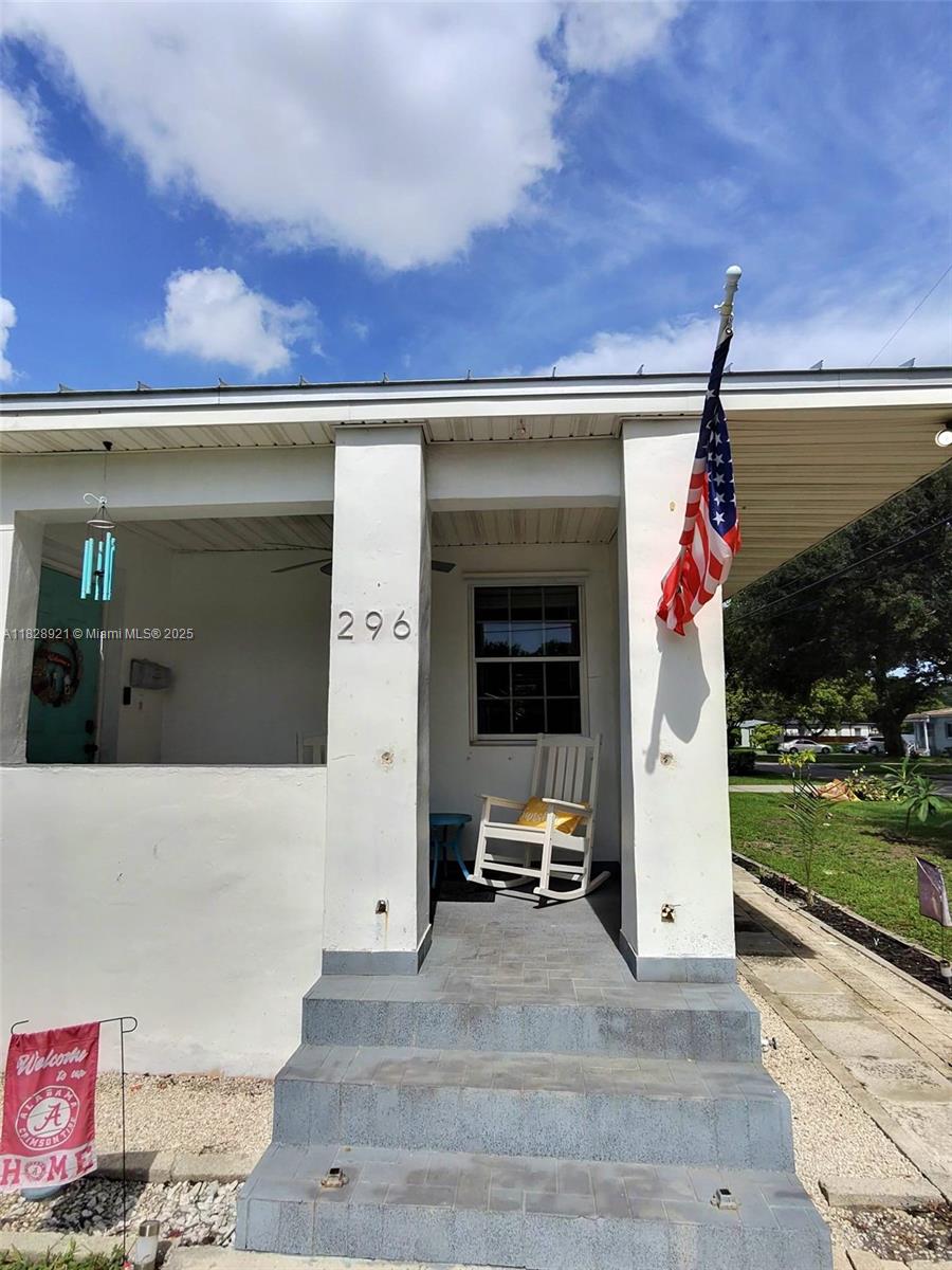 296 Navajo St