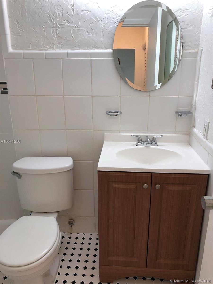 C GAB DOUGLAS SEC - Residential Lease