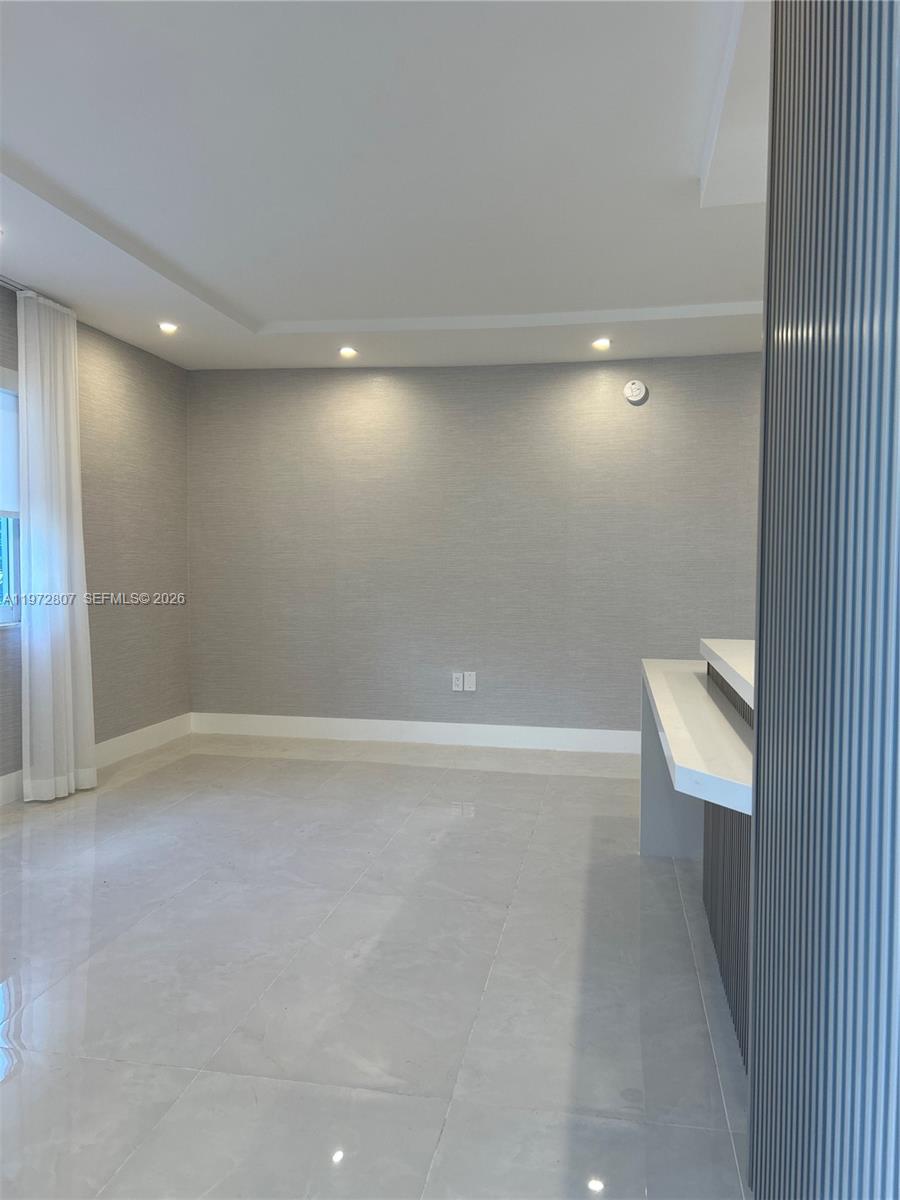 2430 NE 135th St 201