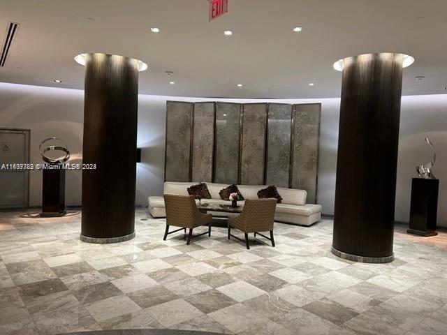 17201 Collins Ave 1405
