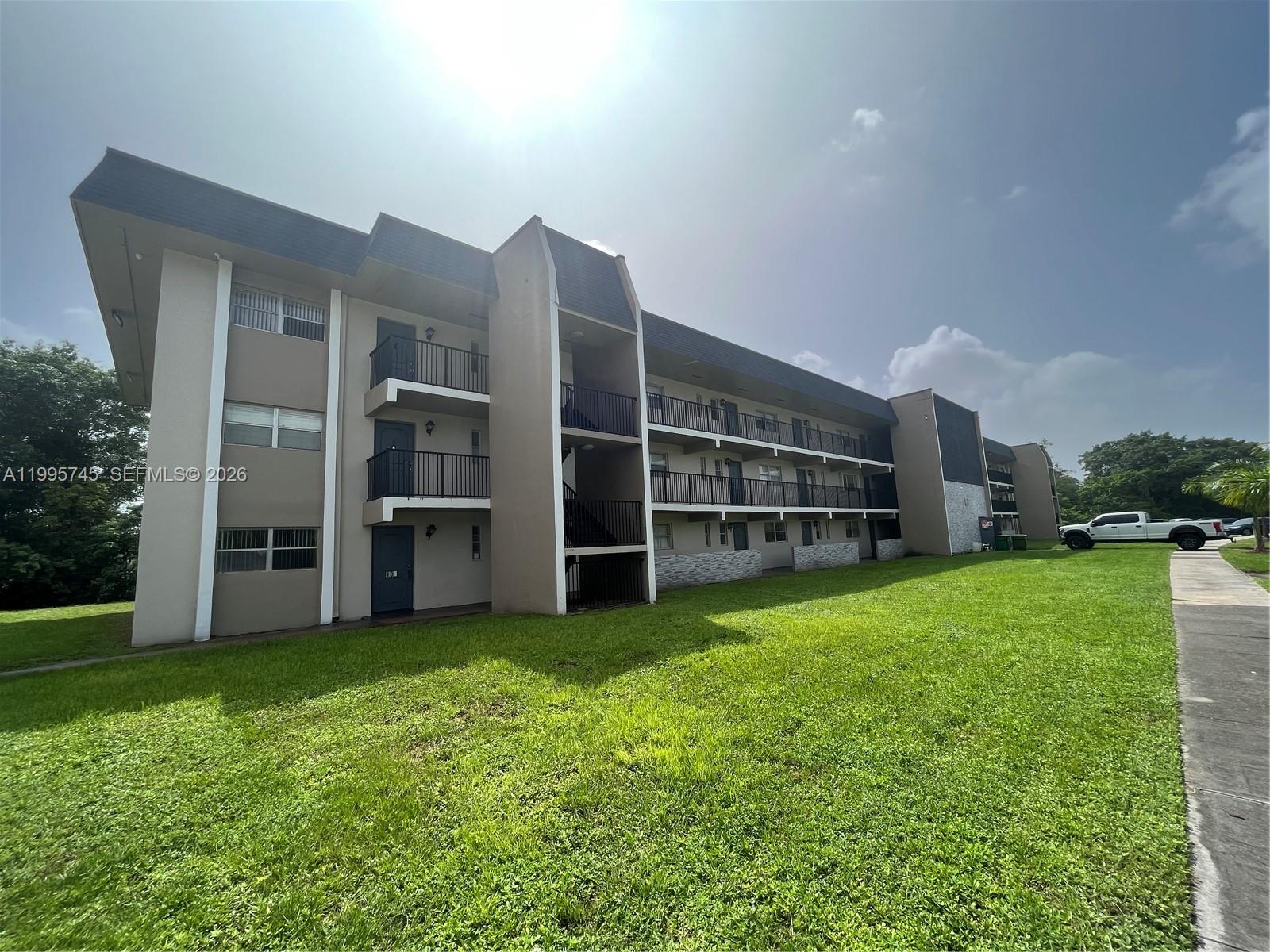 VERSAILLES GARDENS CONDO - Residential