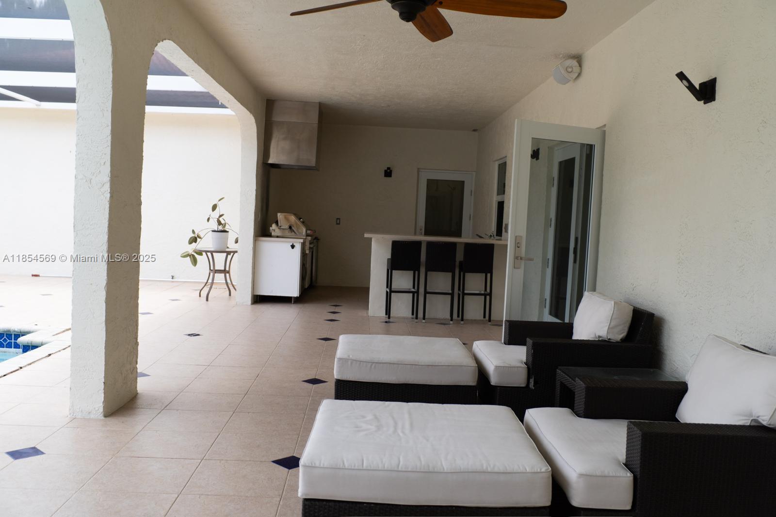 ANTIQUERS AERODROME - Residential Lease