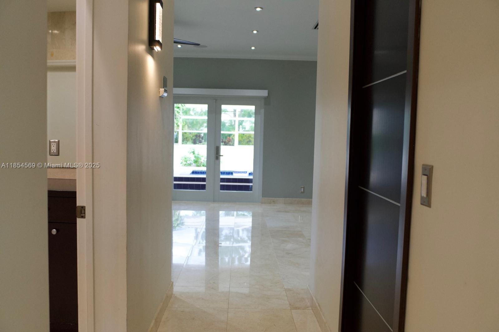 ANTIQUERS AERODROME - Residential Lease