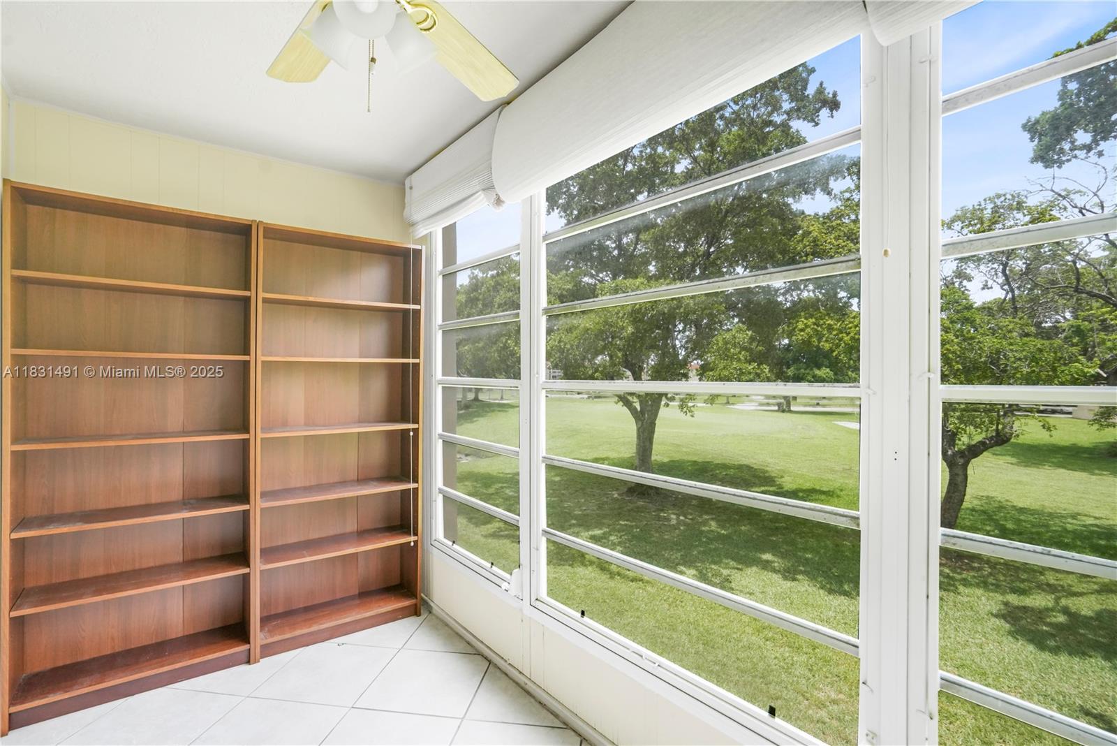 SUNRISE LAKES 97 CONDO - Residential