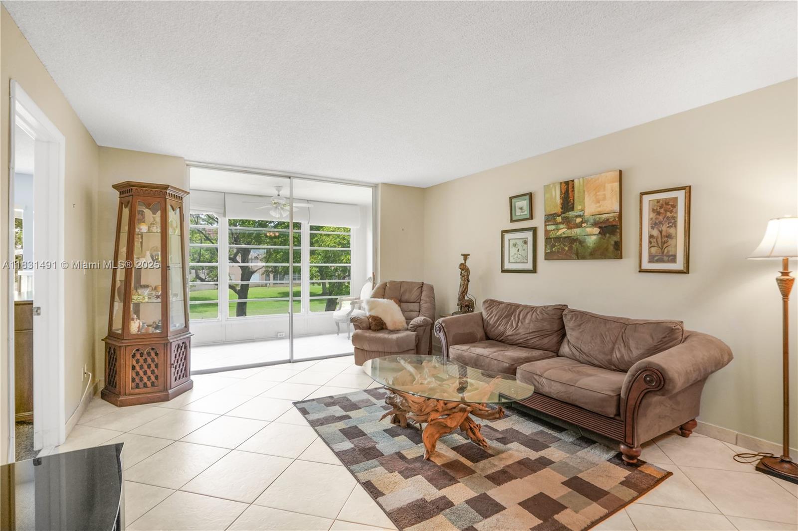 9261 Sunrise Lakes Blvd 203