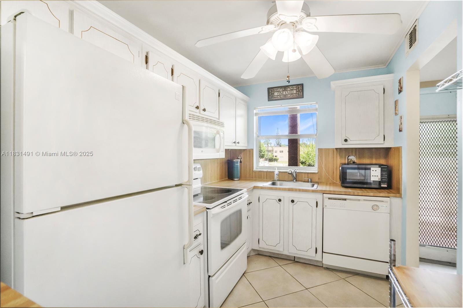 SUNRISE LAKES 97 CONDO - Residential