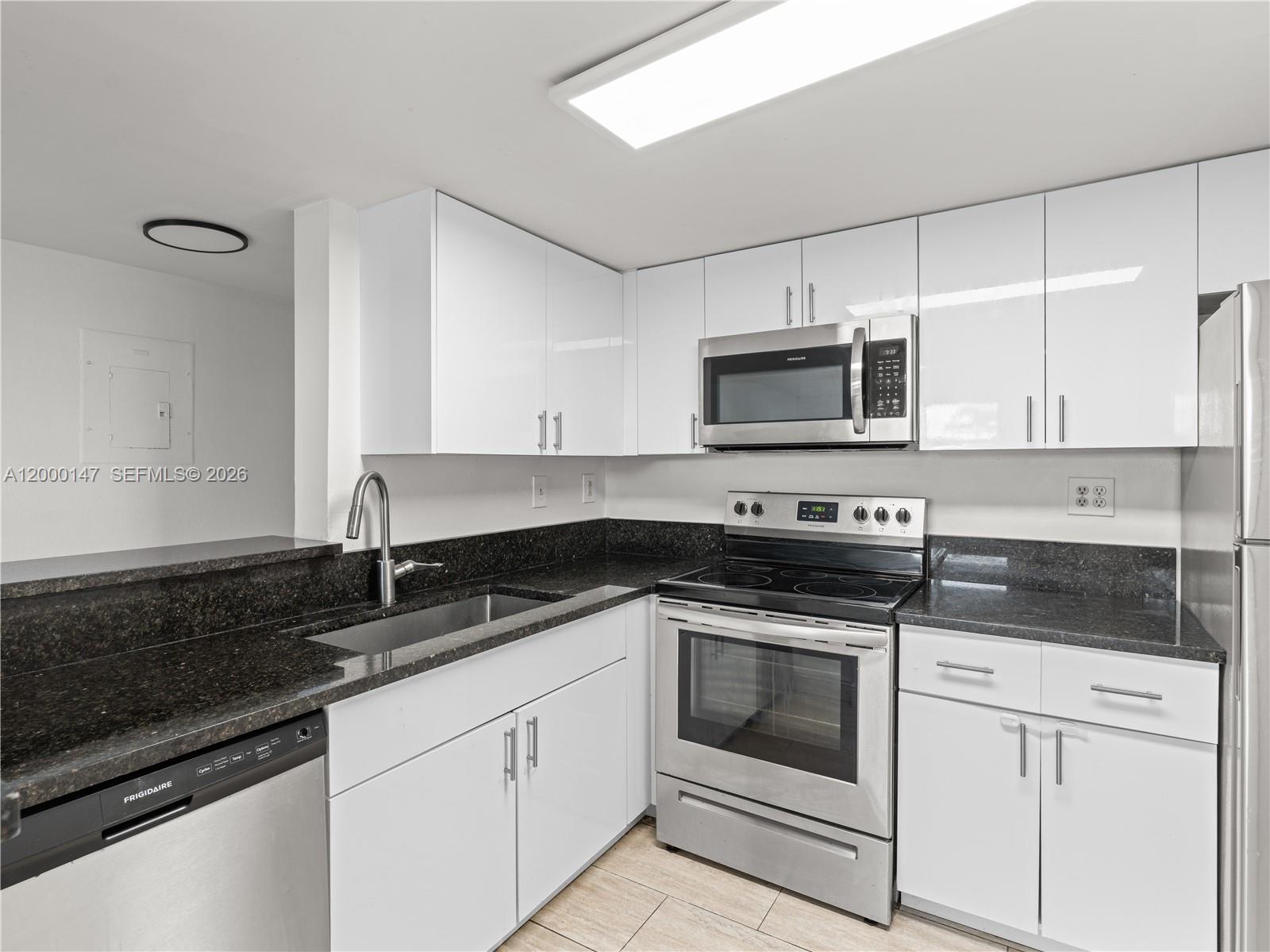 VILLAS DE VENEZIA CONDO - Residential