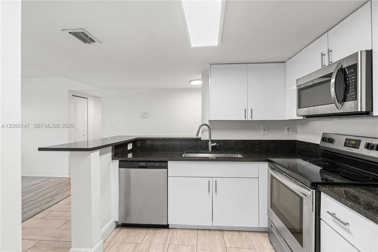 9821 Nob Hill Ct 9821