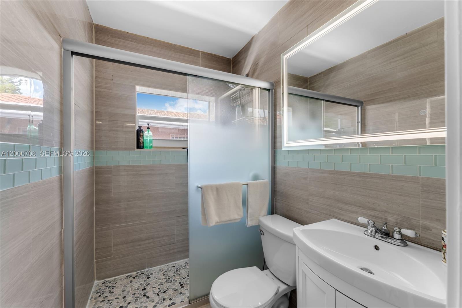 GRAPELAND HEIGHTS - Residential