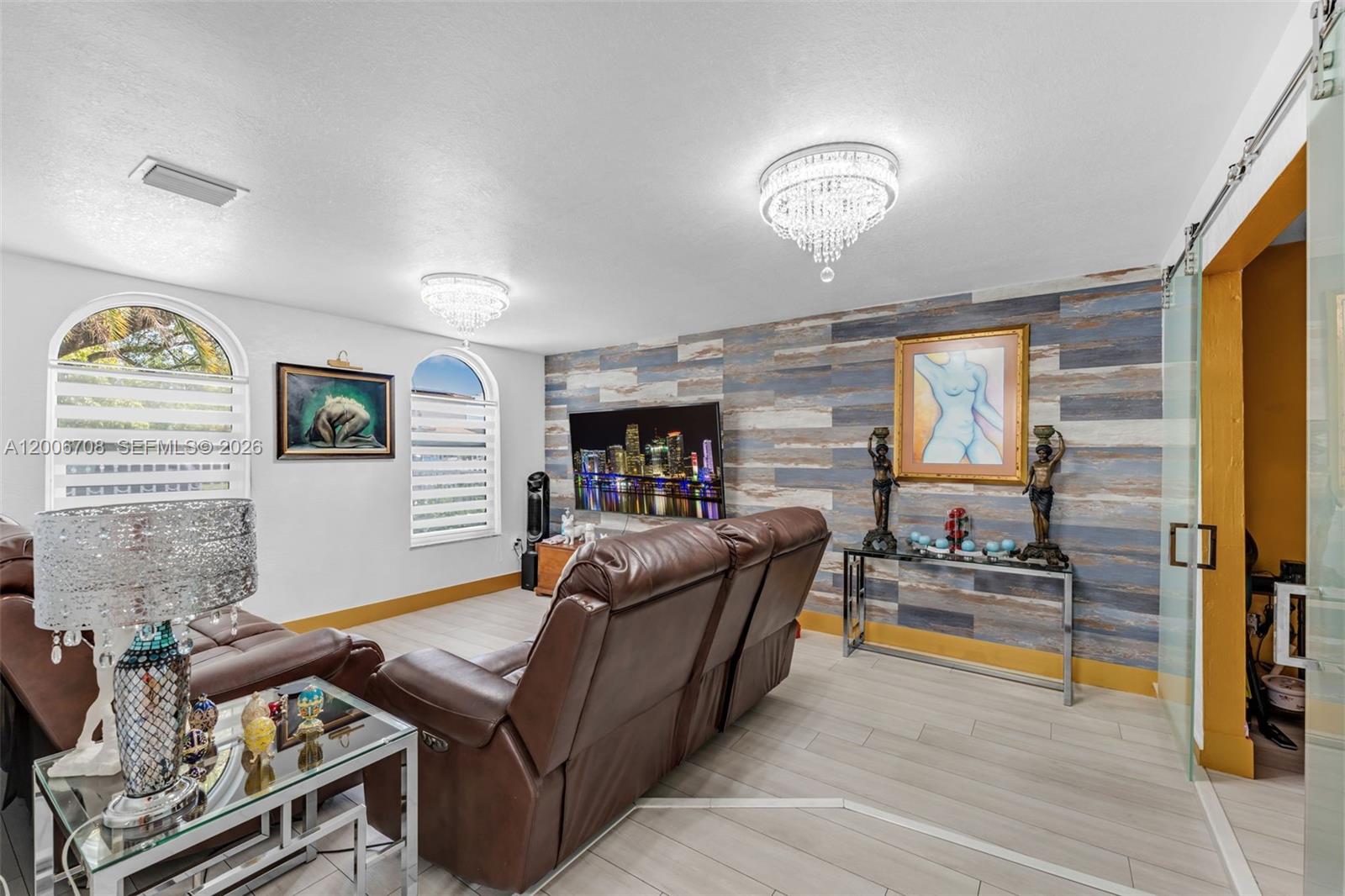 GRAPELAND HEIGHTS - Residential