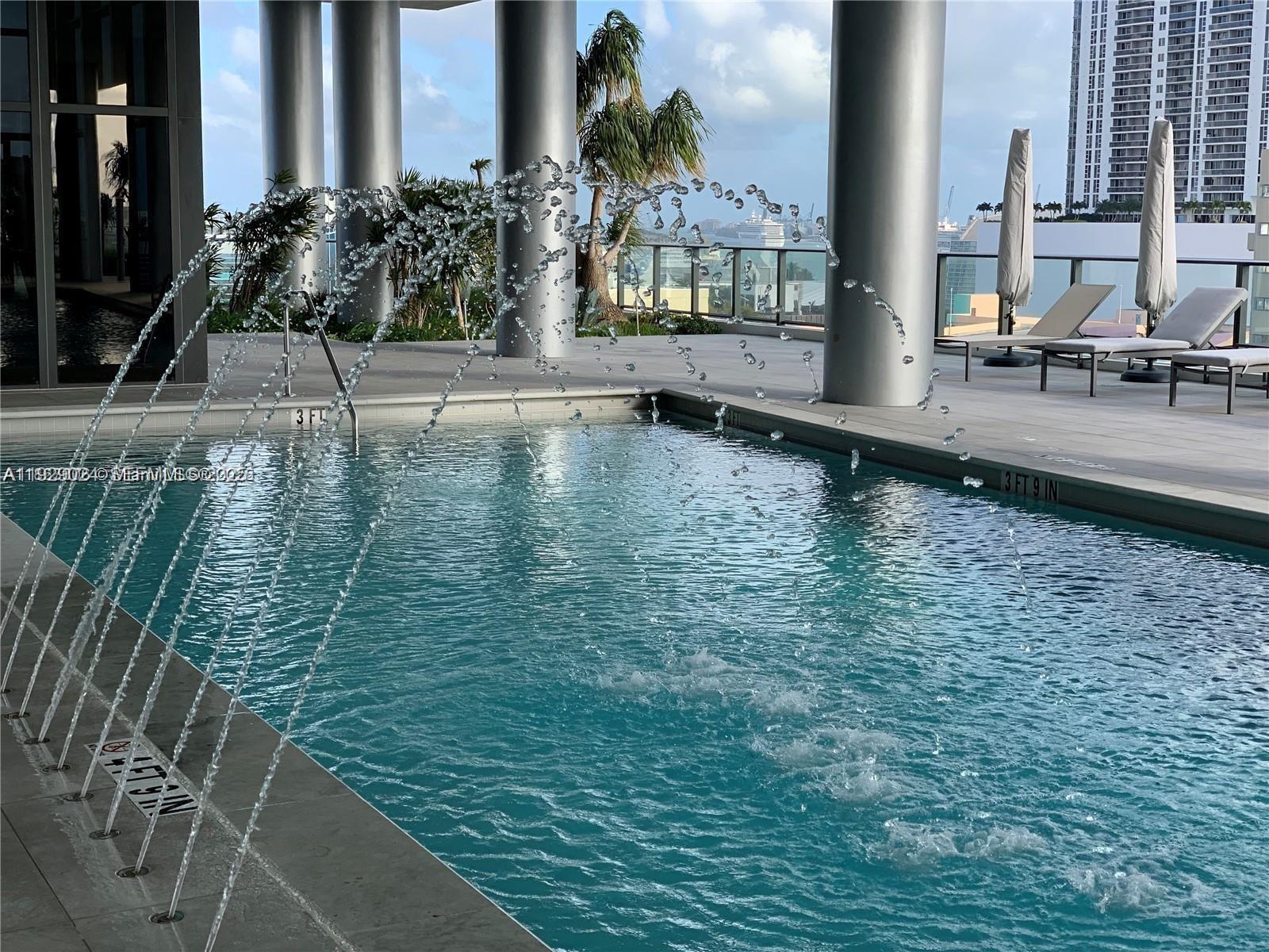 CANVAS CONDO - Residential