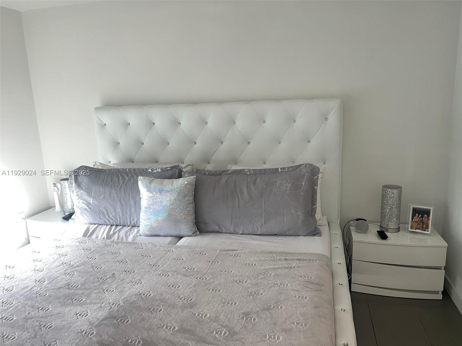 CANVAS CONDO - Residential